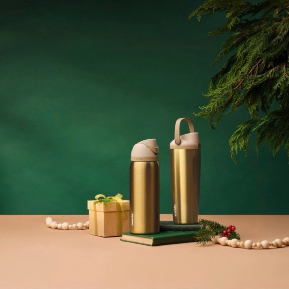 ✨ Owala Water Bottle FreeSip 32oz “Absolute Sleigh” Gold NWT - Picture 13 of 14